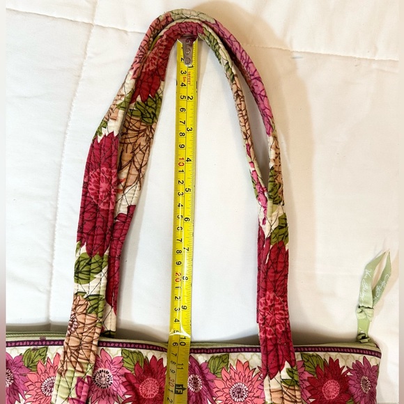 Vera Bradley Quilted Purse Tote in Hello Dahlia Pattern - Picture 12 of 15